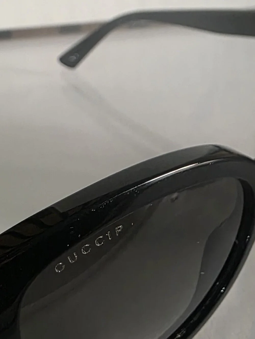 Gucci Black Oversized Cat-Eye Sunglasses